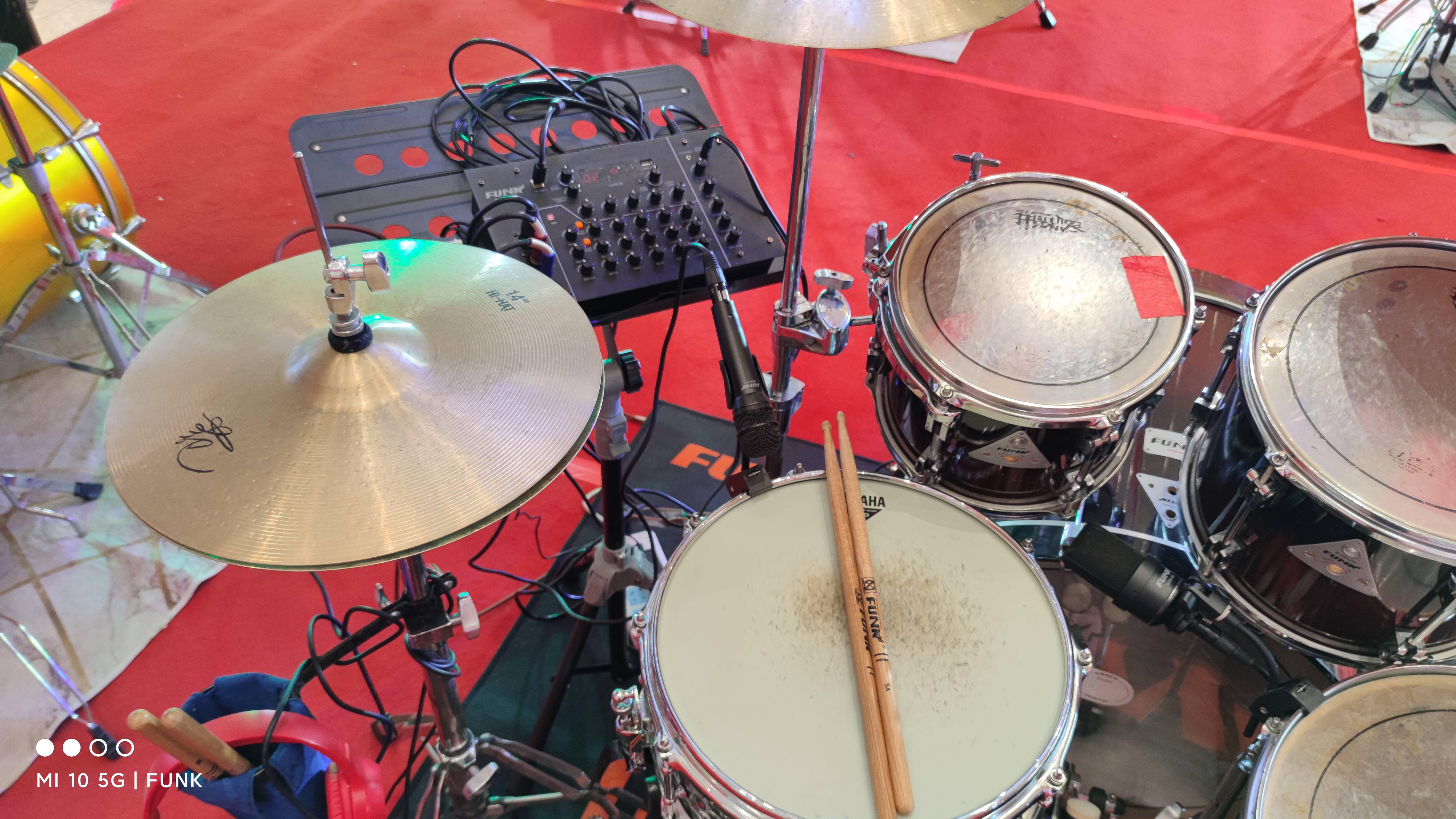 音频发射接收器外观功能与应用 funk god-x系列-架子鼓原声拾音系统