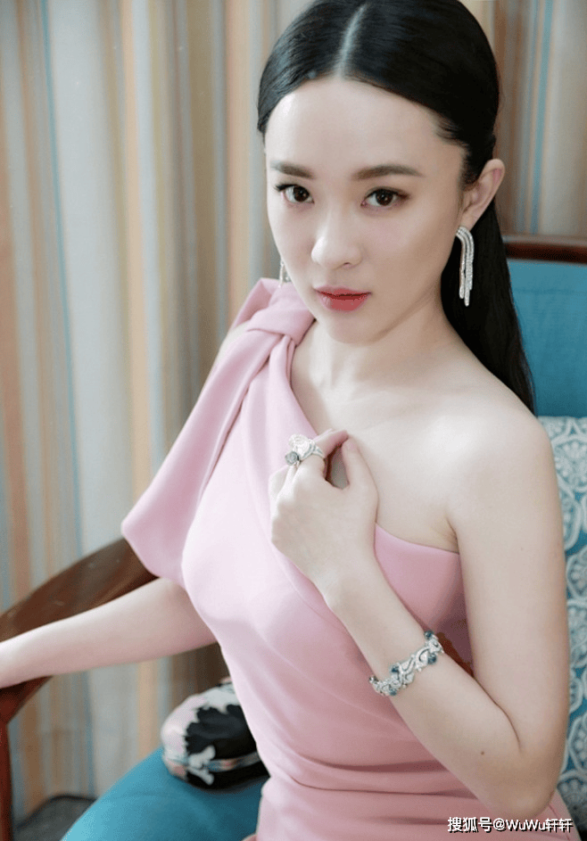 霍思燕这身线条,怎么看都不够!