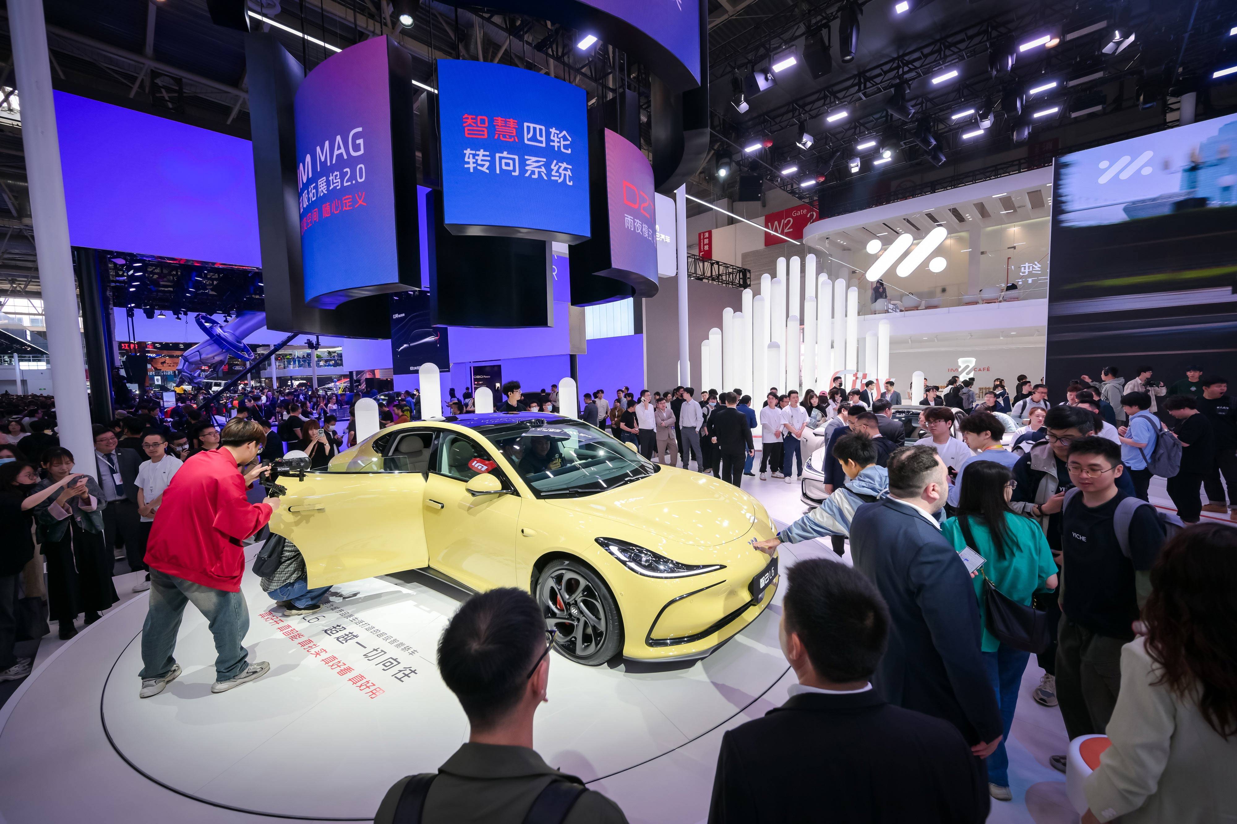 2024北京车展:智记L6搭载“智能生态驾驶室驾驶系统”IMOS 3.0_搜狐汽车_ Sohu.com。