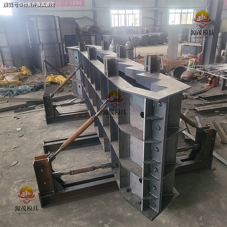 水泥制品楼梯模具 源茂预制管廊楼梯模具