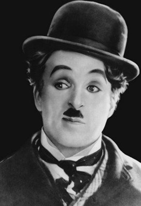 卓别林:年幼流浪街头,1916年起周薪超过1万美金,死后遗体被盗