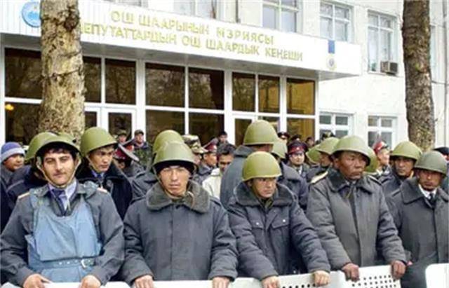 苏联解体后,倒退特快的国家:30年换8任总统,经济"停滞"40年