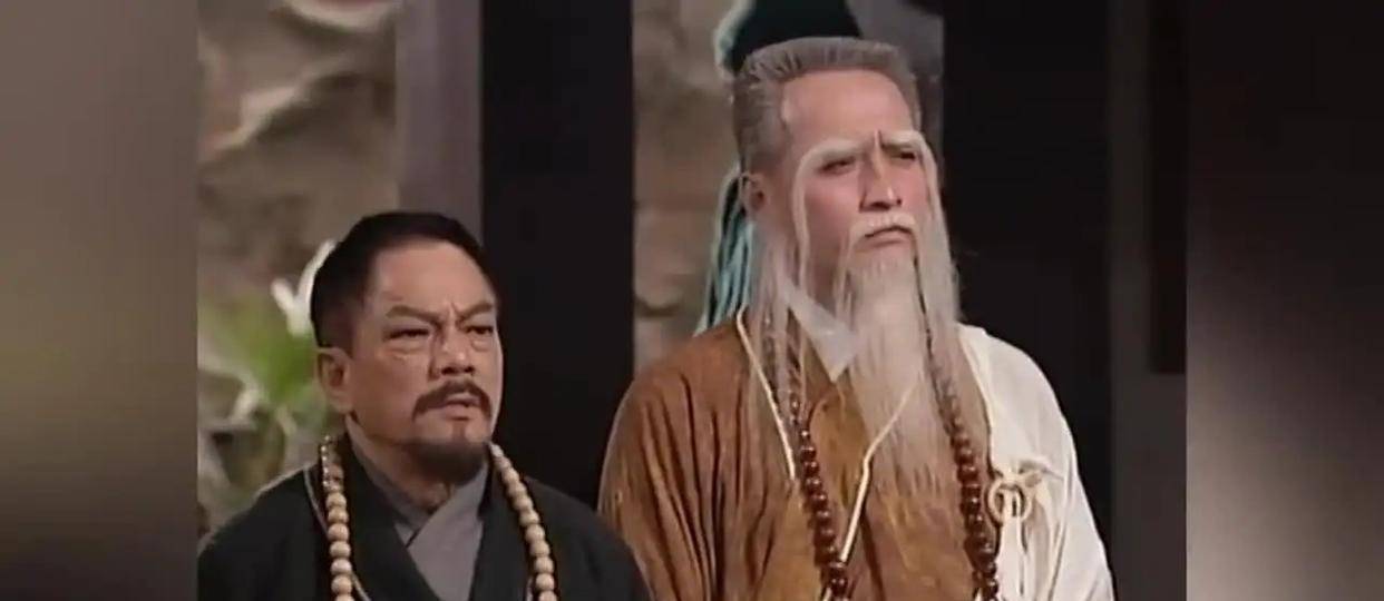 这不仅是因为其武功高强,因为他是铁掌帮的帮主,还因为他的师父.