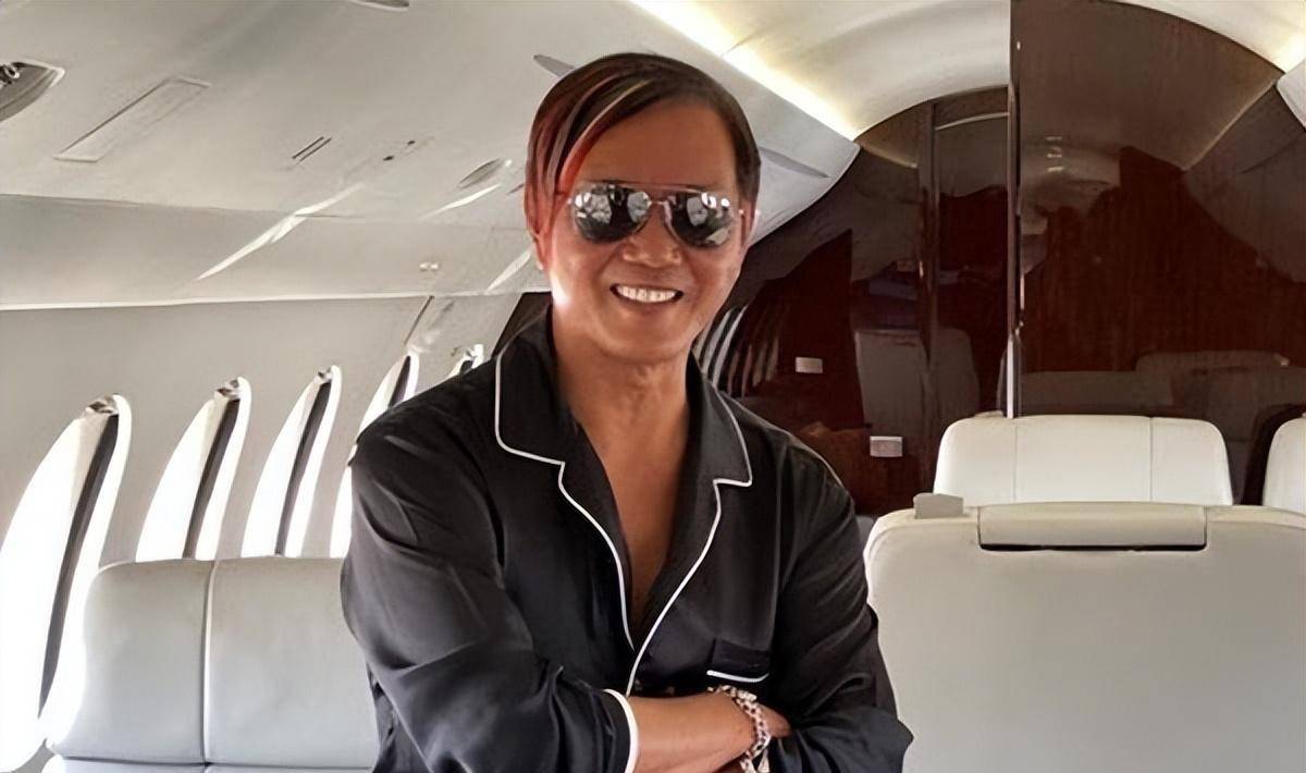 新晋澳门赌王洪永时,一口气买30辆豪车,四婚娶外国嫩模