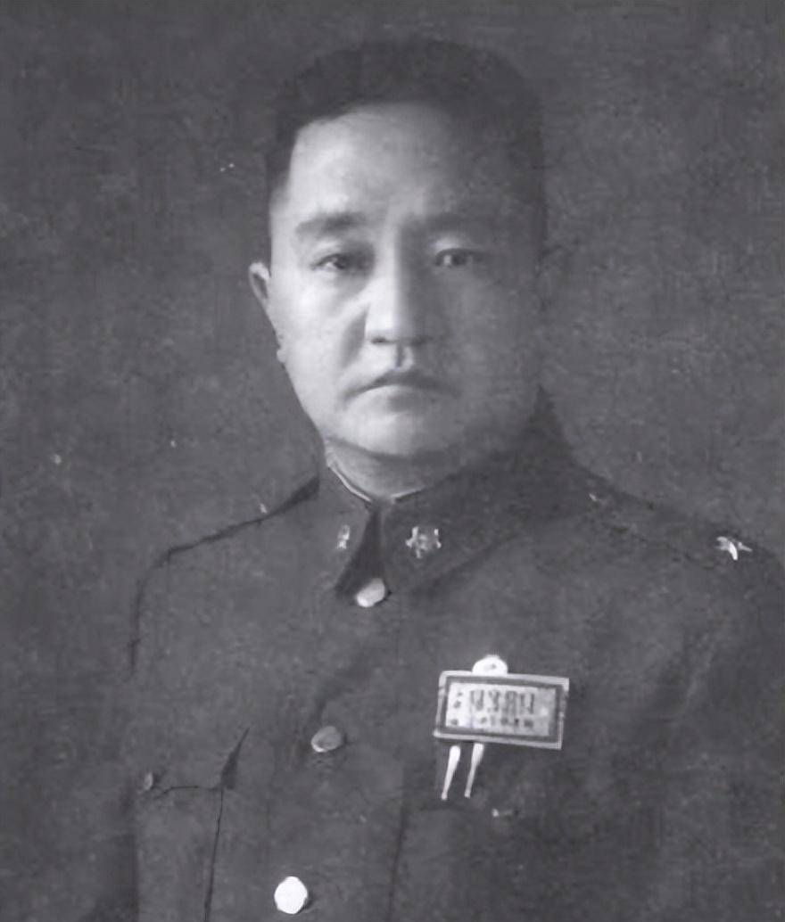 48年长春起义前,郑洞国一个电话喊来曾泽生:不行上长白山打游击