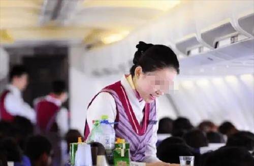 2008年奥运前夕,南航空姐靠嗅觉阻止一场恐怖袭击,事后获奖12万