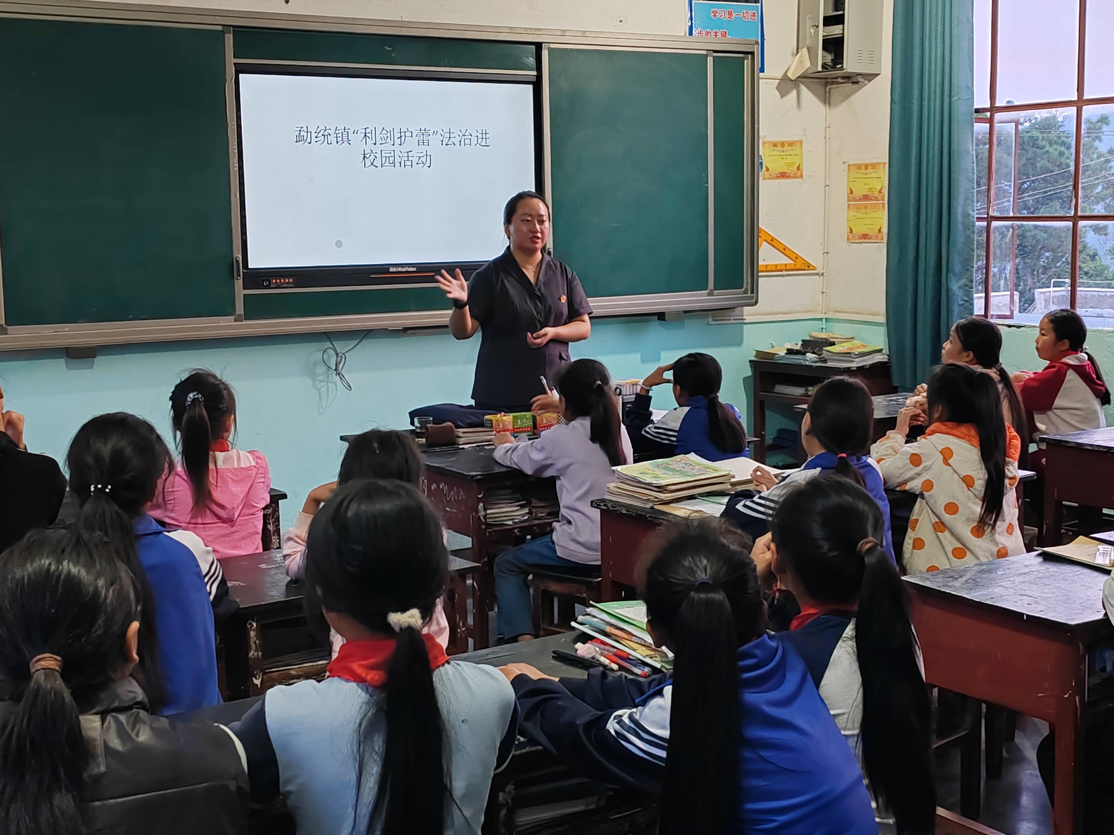 凤庆县营盘中学图片图片