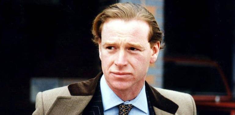 没错,这个人就是英国海军军官詹姆斯·休伊特.