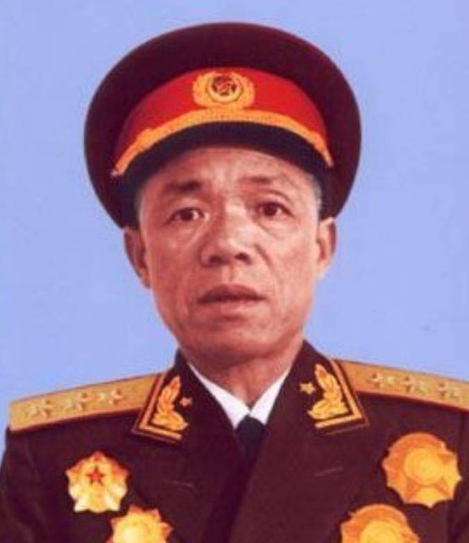 却被一老妇人唤其乳名,上将听到后泪水夺眶而出_韩先楚_安县_人们