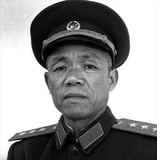 1971年陈再道任福州军区副司令,韩先楚问是否介意降职陈如何回答