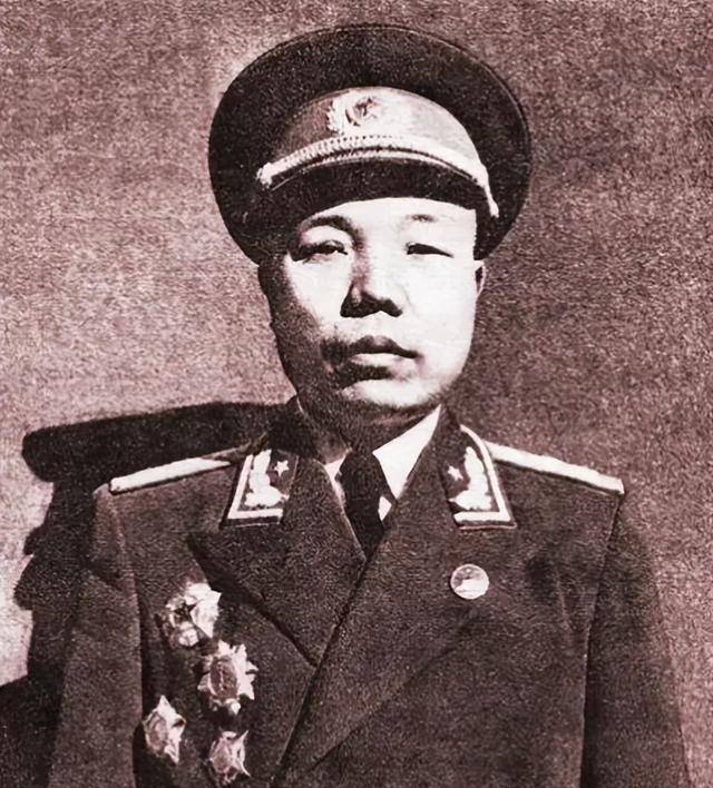 1985年萧华逝世,临终前叮嘱妻子:我还有两件事放心不下