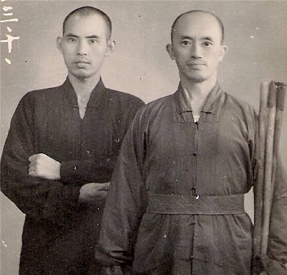 海灯法师77岁,凭借二指禅倒立走红,圆寂多年后,徒弟说出真相