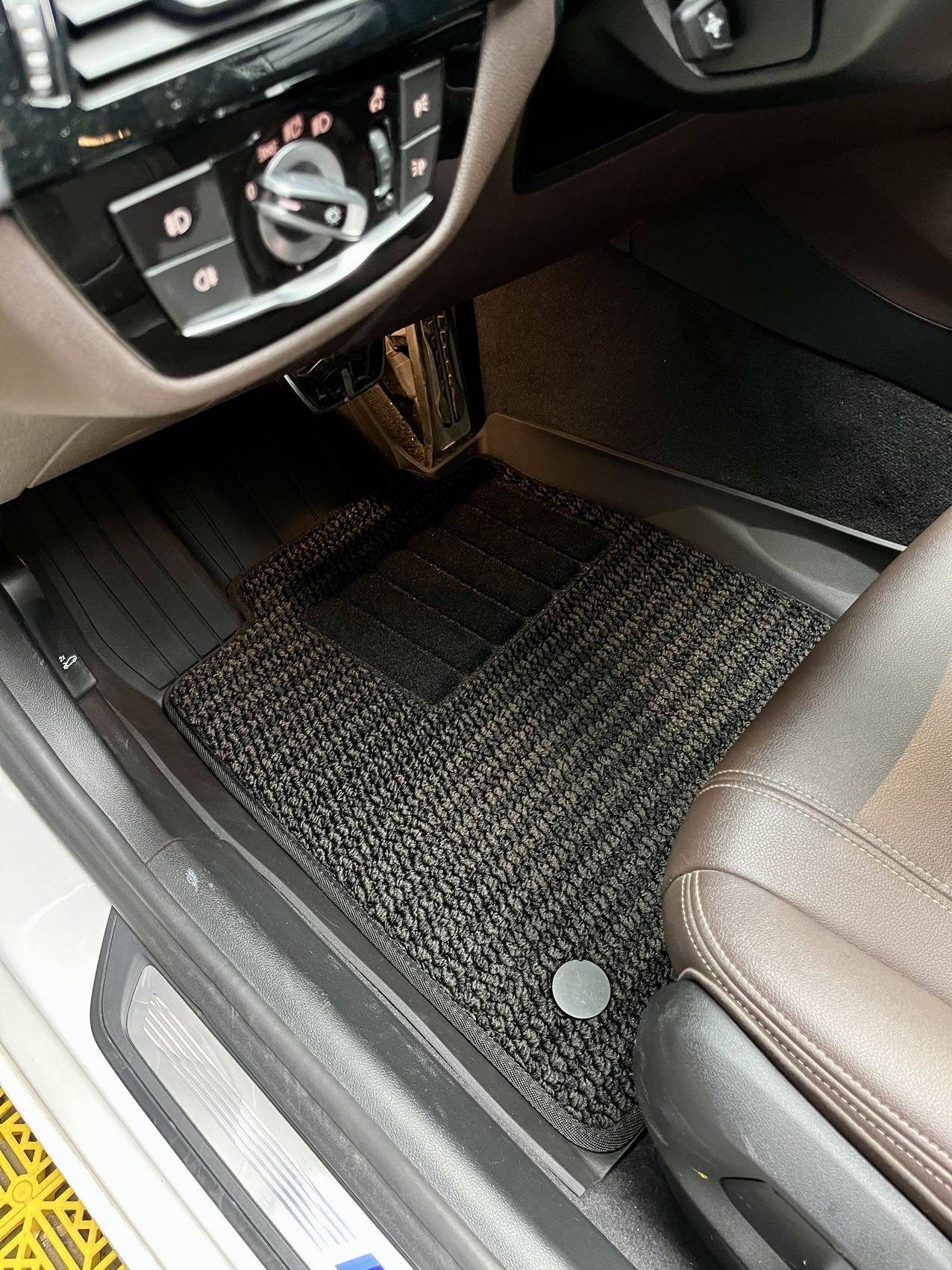 宝马5系新车第一站——装备3w全tpe脚垫
