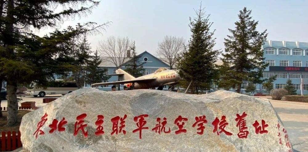 1971年,飞行员杨国祥投掷氢弹失败,后来怎么样了?