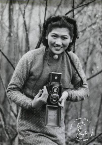 蓝妮是孙科的二夫人,她为孙科付出一切,可到头来只换来透心凉