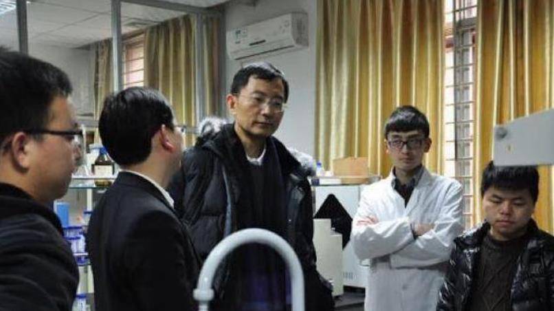 "忘恩负义"高华建:放弃中国国籍加入美国,为何深受