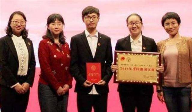 我国22岁天才科学家,21岁读博,5g技术"最年轻"的研发者