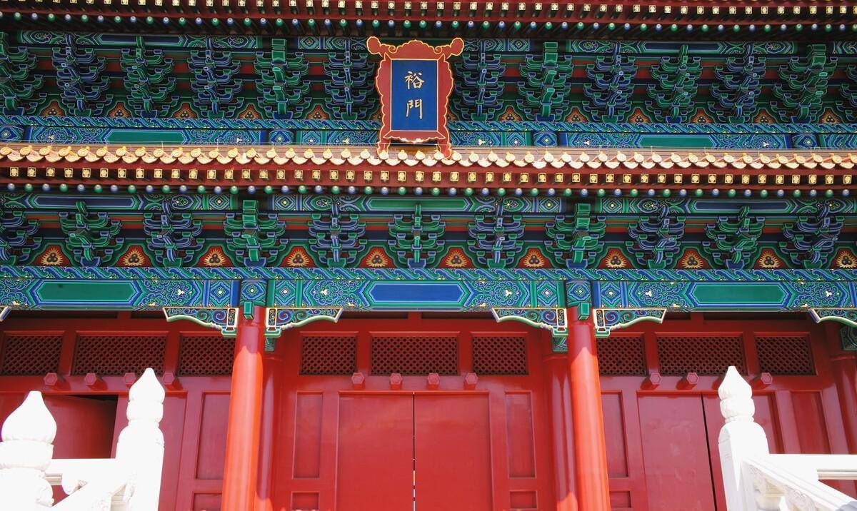 大同代王府岷庄王朱楩洪武十二年(1379年)三月生,生母周氏.