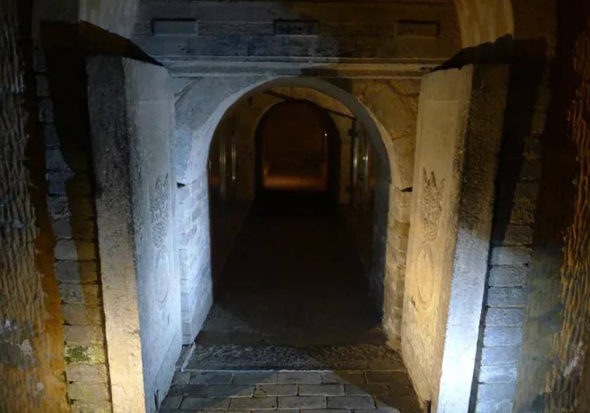 一块绝美"大玉璧",牵出小山村无名荒冢,墓主疑似东汉皇族