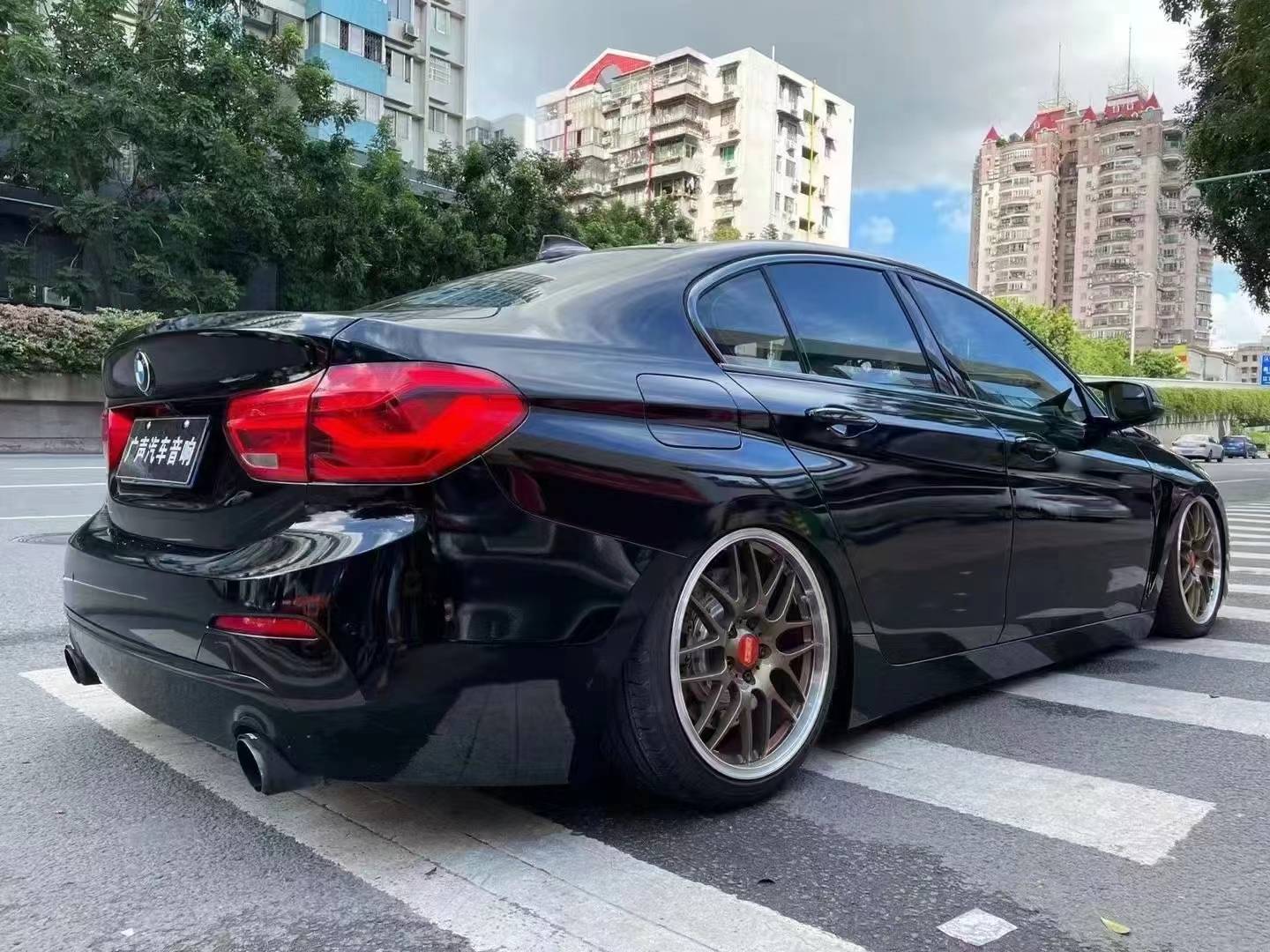 宝马1系改装airbft气动避震,演绎低趴新风尚