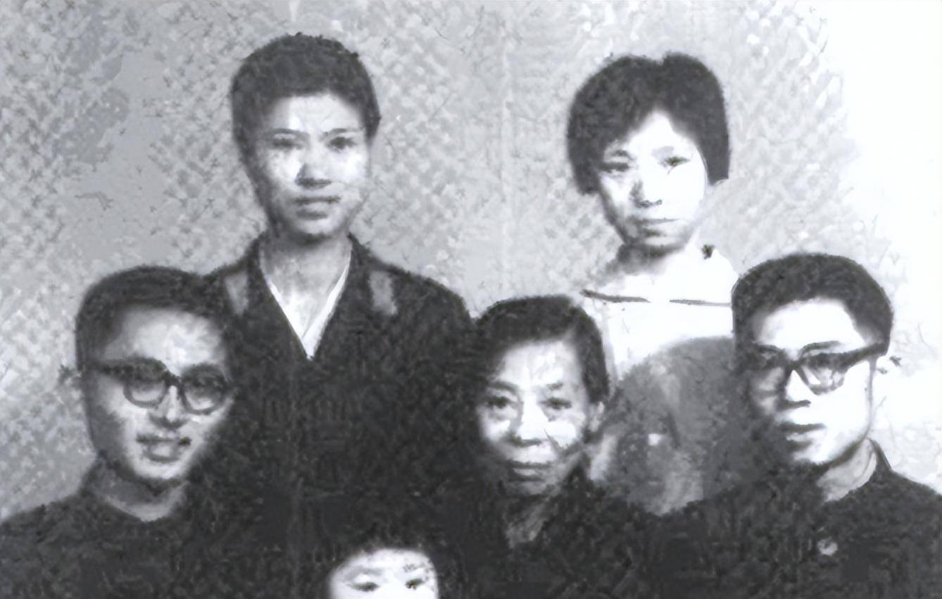 1965年,烈士江姐之子考中理科状元,报考军校却被刷掉,后来如何
