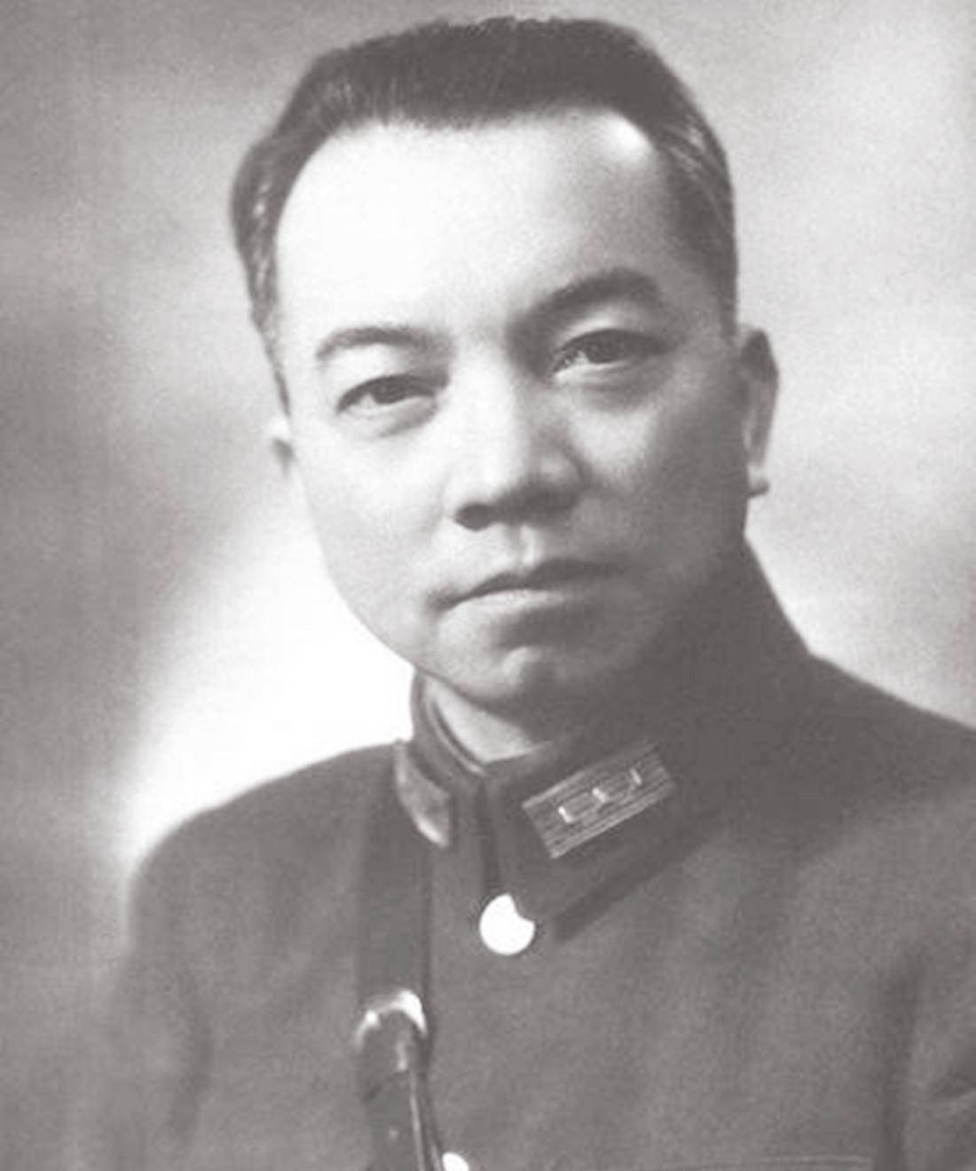 李济深 图片来自网络为蒋介石编写家谱,给蒋纬国认了个妈1949年1月