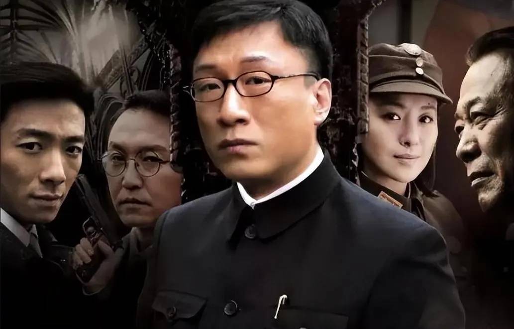 一部是2008年上线的《潜伏》姜伟导演,孙红雷,姚晨主演.