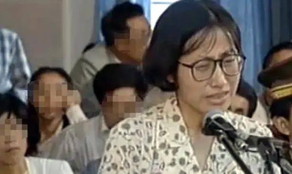 为了报复情夫,女子弄来硫酸,将情夫妻子和女儿毁容_杨玉霞_徐国初