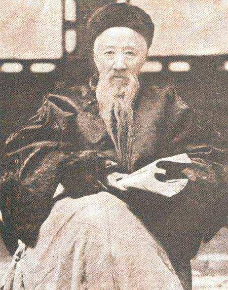 "铲屎官"张之洞:喜欢养猫,还会自己擦猫屎