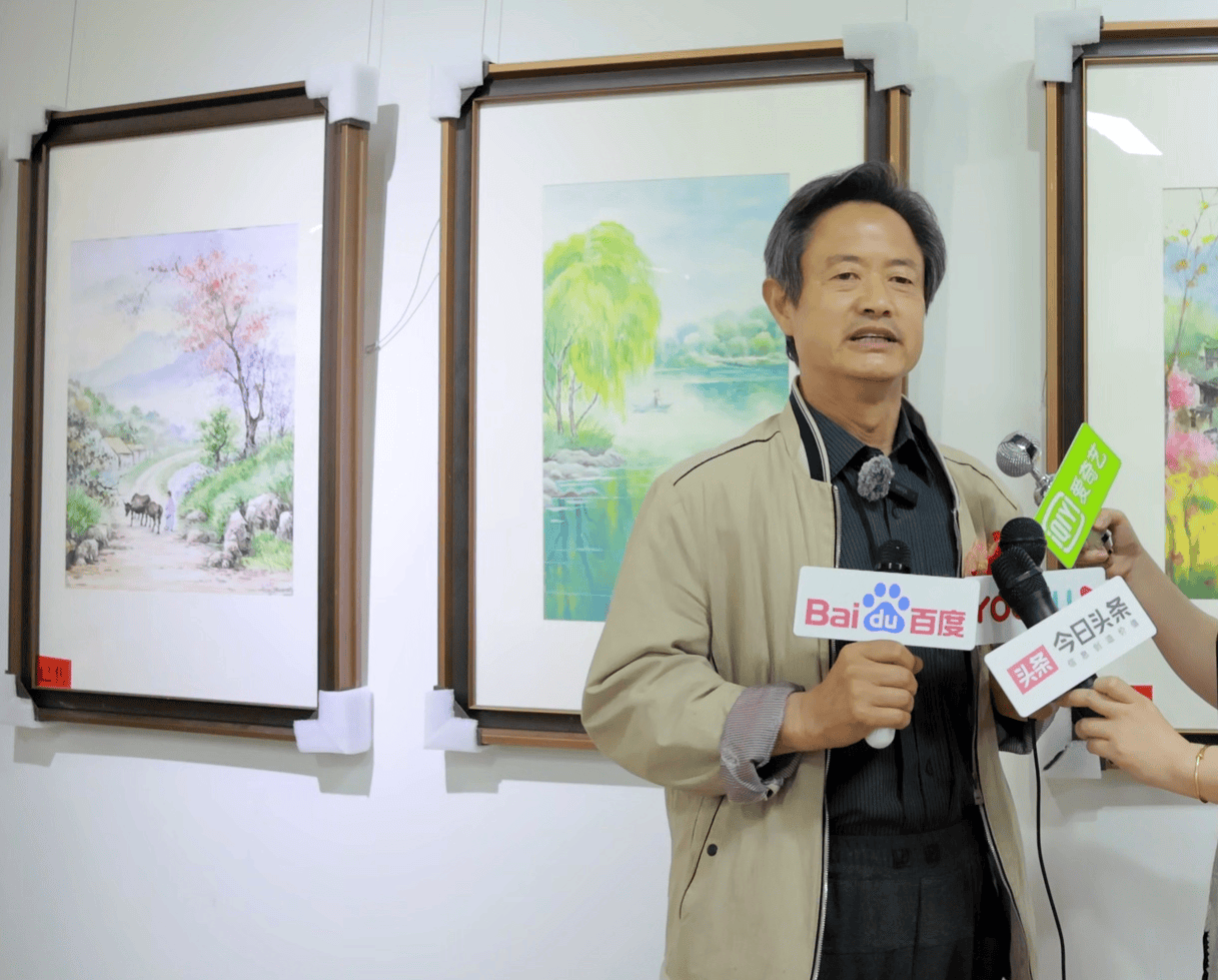 本次画展的策展人宝和美术馆馆长赵凯表示:"王进杰的水彩画作,继承了