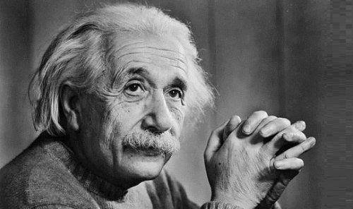 看到爱因斯坦的鞋子,我们终于明白,为什么课本上只有他的半身照_美国