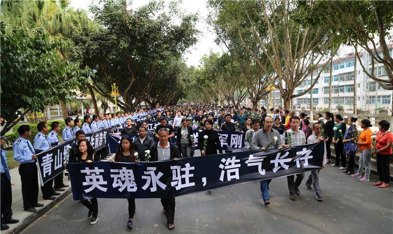 的最后时刻,遭毒贩开枪倒地拉着战友问:逮住没有_工作_云南省_毒品