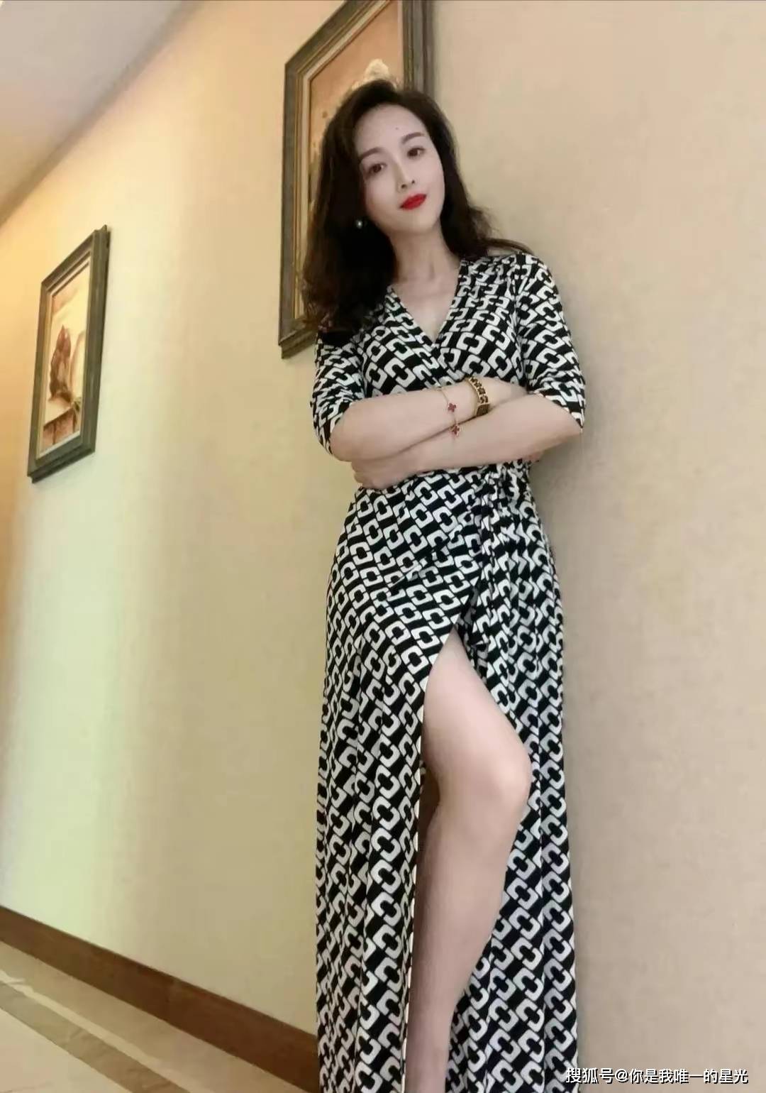 48岁继母的风韵:美丽与智慧并存的女人_林婉如_生活_家庭