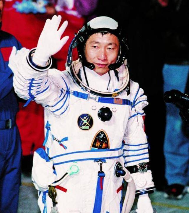 航天英雄杨利伟,特级航天员,副军级,在如今他是什么身份?