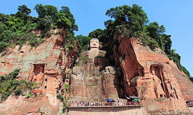 1962年,政府修缮乐山大佛,发现了一间暗室,揭开1200年前的传说