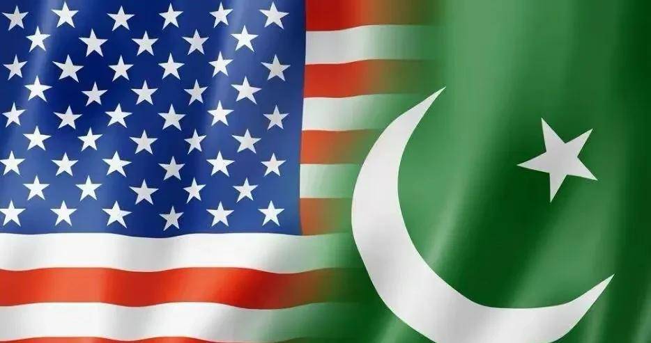 也就是说,在时候美国人的眼里,印度的重要性已经超过了巴基斯坦,至于