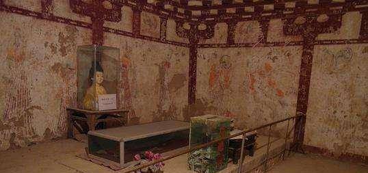 后来,由于叶绿贝王子离开晚唐,叶绿芝因爱民而升为东丹国的左首席大臣