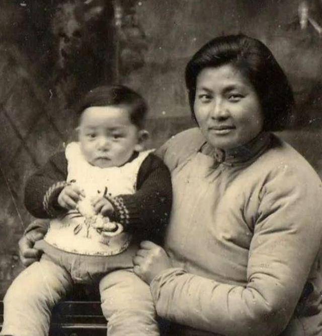 罗炳辉之子罗新安:两岁丧父,对父亲牺牲耿耿于怀,75岁放下怨恨