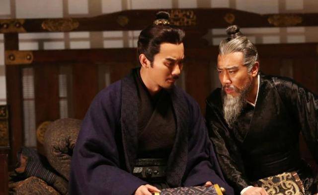 自弃"帝位",甘做敌国奴仆35年,却因弄巧成拙而发狂的三国名臣