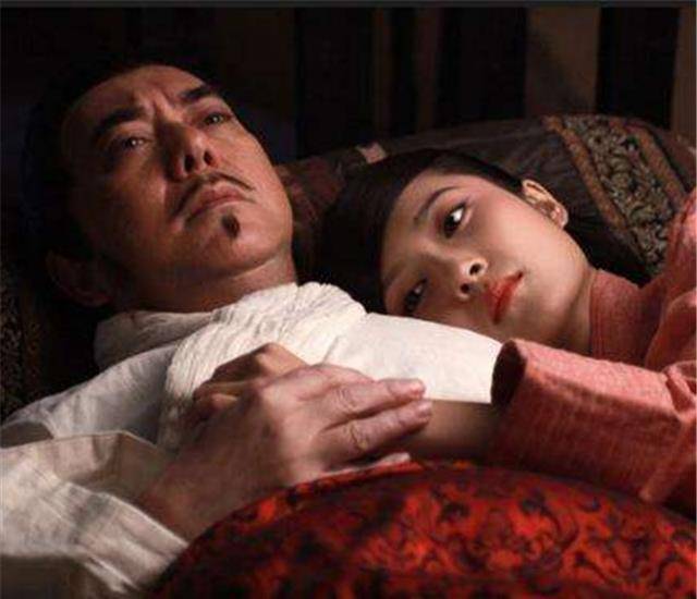 最逆来顺受的皇帝,心甘情愿给贵妃当奴隶,表现不好还要被打_潘玉奴