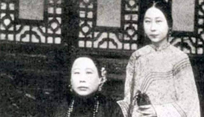 因长得太丑没人娶,无奈嫁给哥哥,婚后生个儿子家喻户晓_李殿华_李鸿章