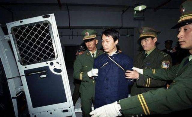 结局:一个被枪决一个狱中病死,还有一个刚刚出狱_张子_叶继欢_李嘉诚