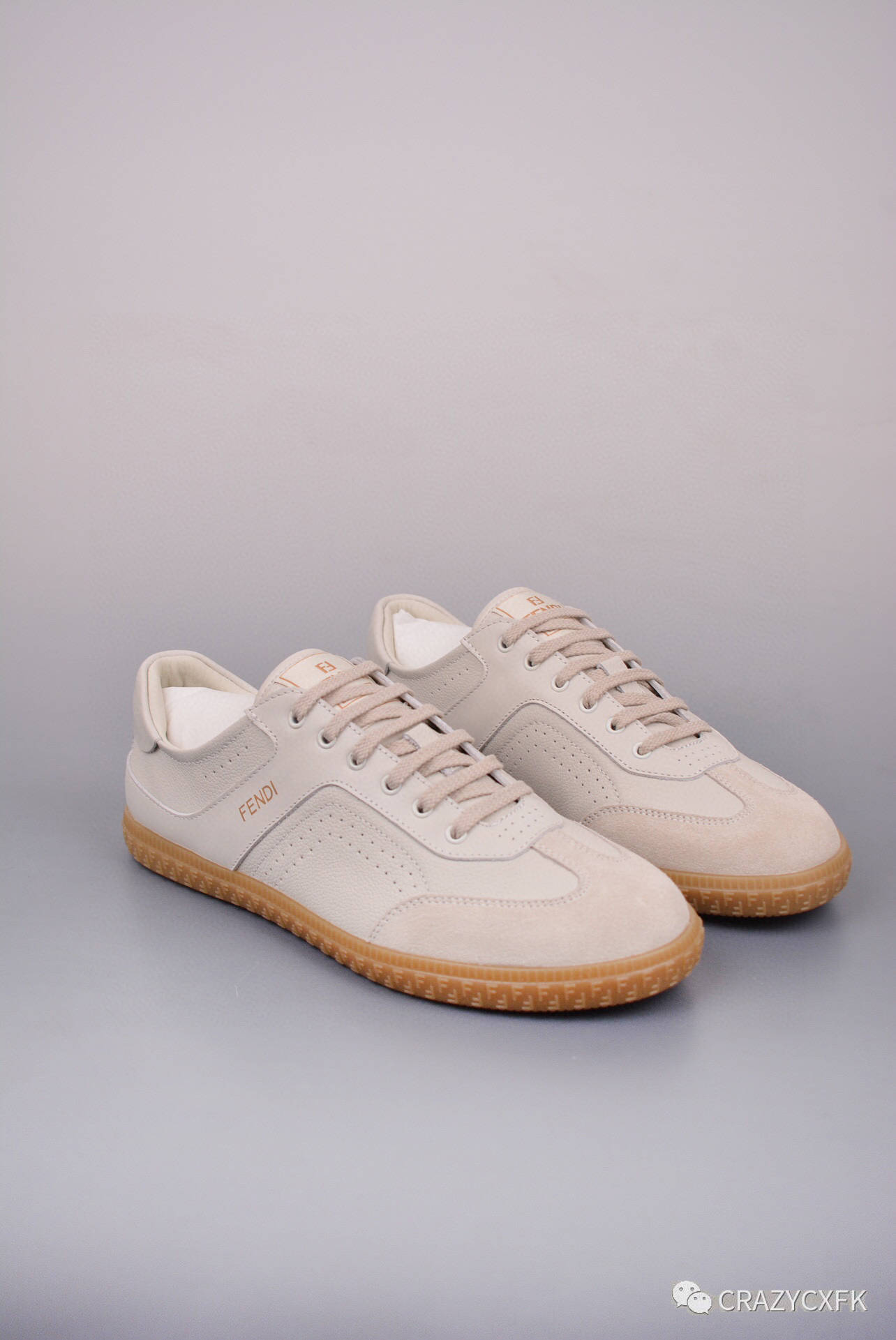 芬迪弗莱尔 fendi flair leather sneaker low 复古皮革生胶德训系带