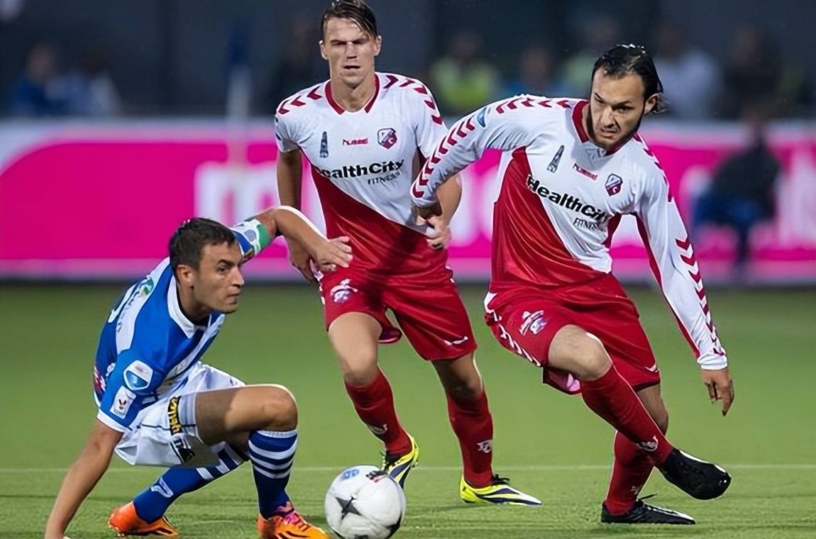 荷甲 乌德勒支vs前进之鹰 比分