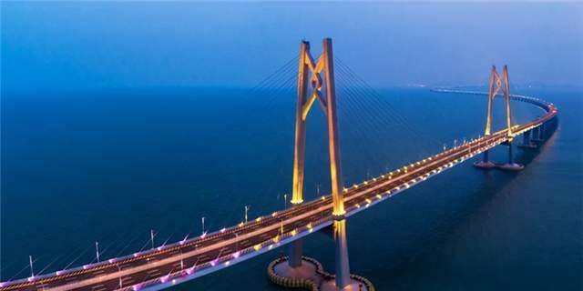 "港珠澳大桥"通车,莫言留下一题词,其题字却备受争议_建设_人工岛_香