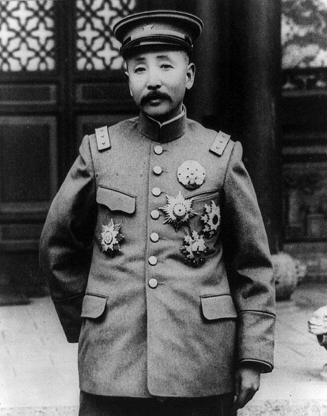 1928年,张作霖被炸死在皇姑屯,留下8子,谁是虎子谁是犬子?_张学良_张