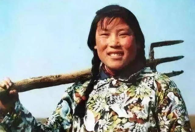 山东姑娘捡到"常林钻石",专家估价10个亿,上交国家后过得如何