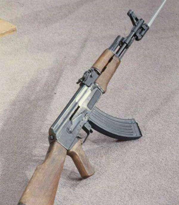 着手研发新式微声冲锋枪