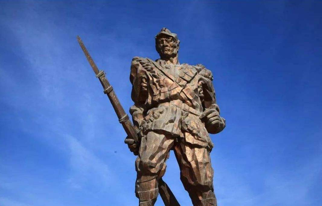 李聚奎:曾任红一师师长,杨得志上将的上司,却没参加55年授衔