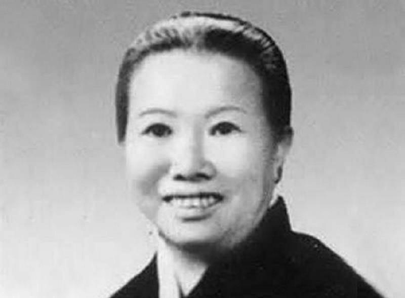 李德到达中央苏区,马上提出要求:尽快给我安排一个漂亮的老婆_月华